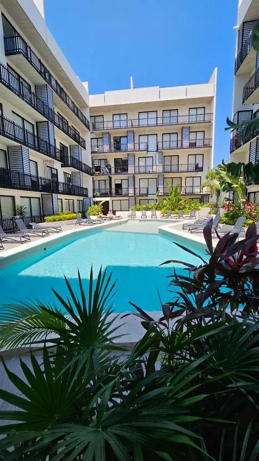 Stylish 1Br Apartment Near Top Attractions, 2 Incredible Pools, Gym,Cinema Playa del Carmen