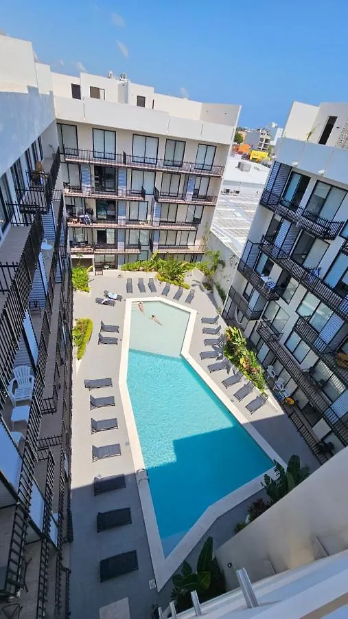 Stylish 1Br Apartment Near Top Attractions, 2 Incredible Pools, Gym,Cinema Playa del Carmen