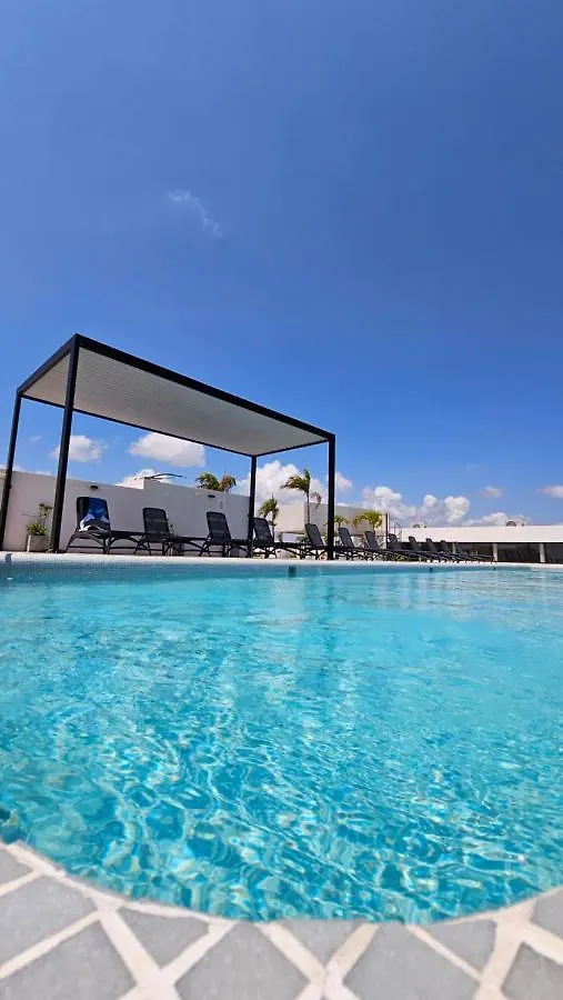 Stylish 1Br Apartment Near Top Attractions, 2 Incredible Pools, Gym,Cinema Playa del Carmen