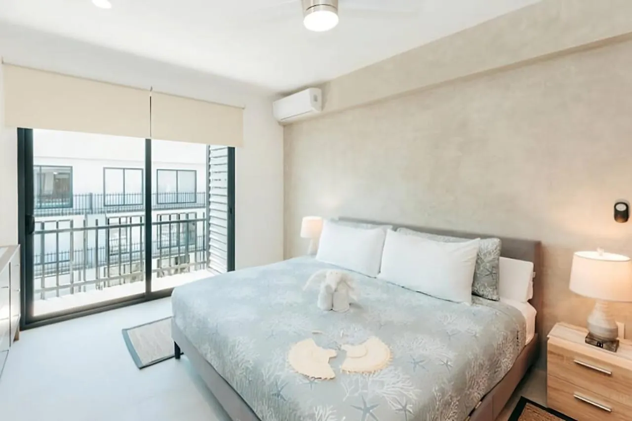 Stylish 1Br Apartment Near Top Attractions, 2 Incredible Pools, Gym,Cinema Playa del Carmen Mexico