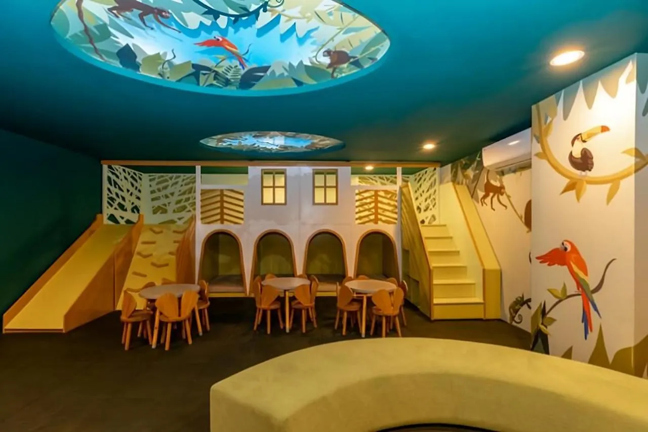 Stylish 1Br Apartment Near Top Attractions, 2 Incredible Pools, Gym,Cinema Playa del Carmen