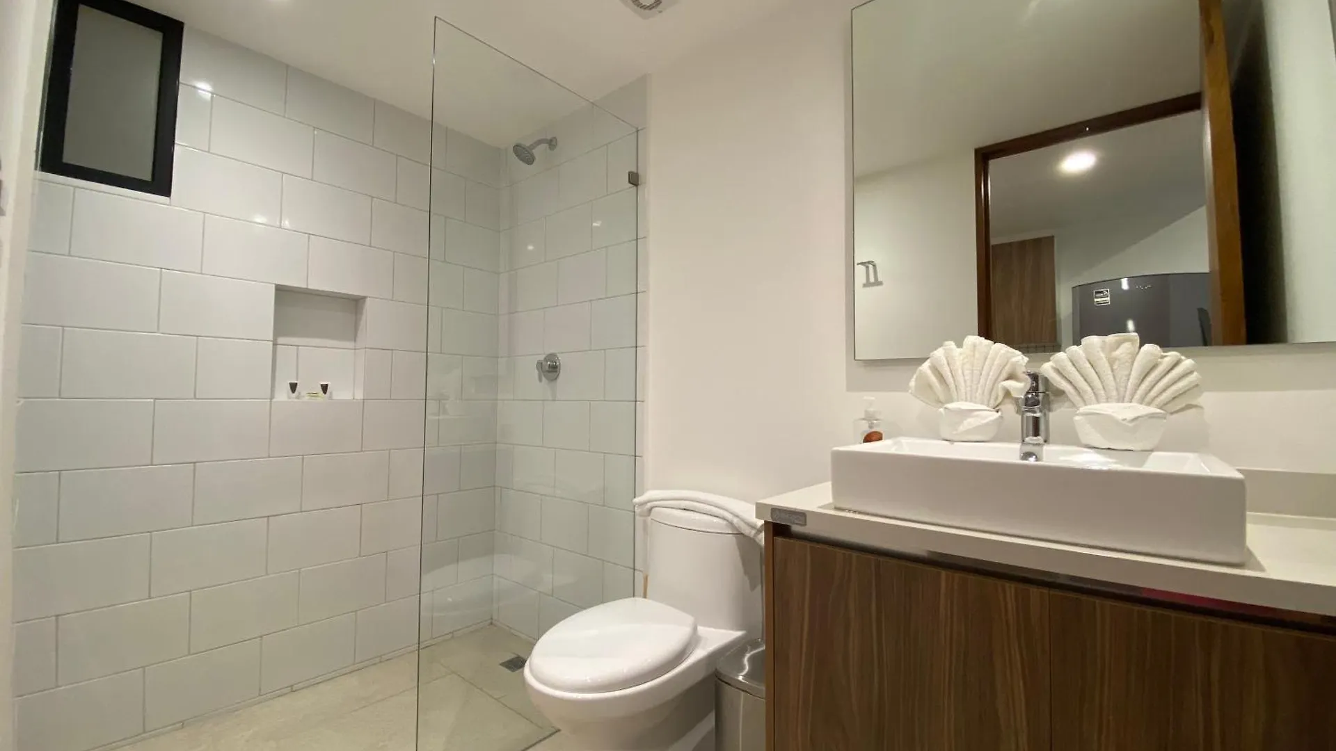 Stylish 1Br Apartment Near Top Attractions, 2 Incredible Pools, Gym,Cinema Playa del Carmen Mexico