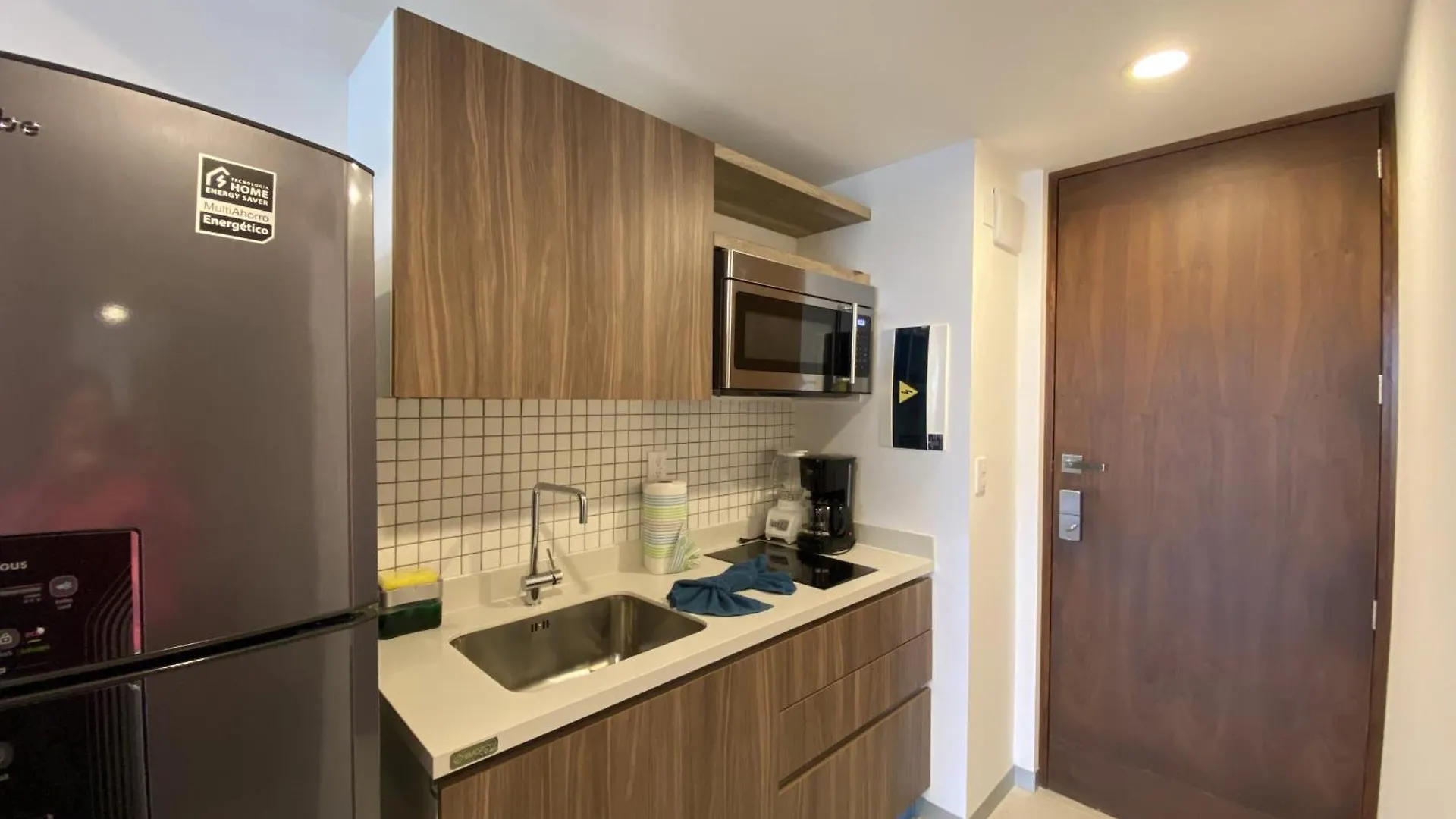 Stylish 1Br Apartment Near Top Attractions, 2 Incredible Pools, Gym,Cinema Playa del Carmen